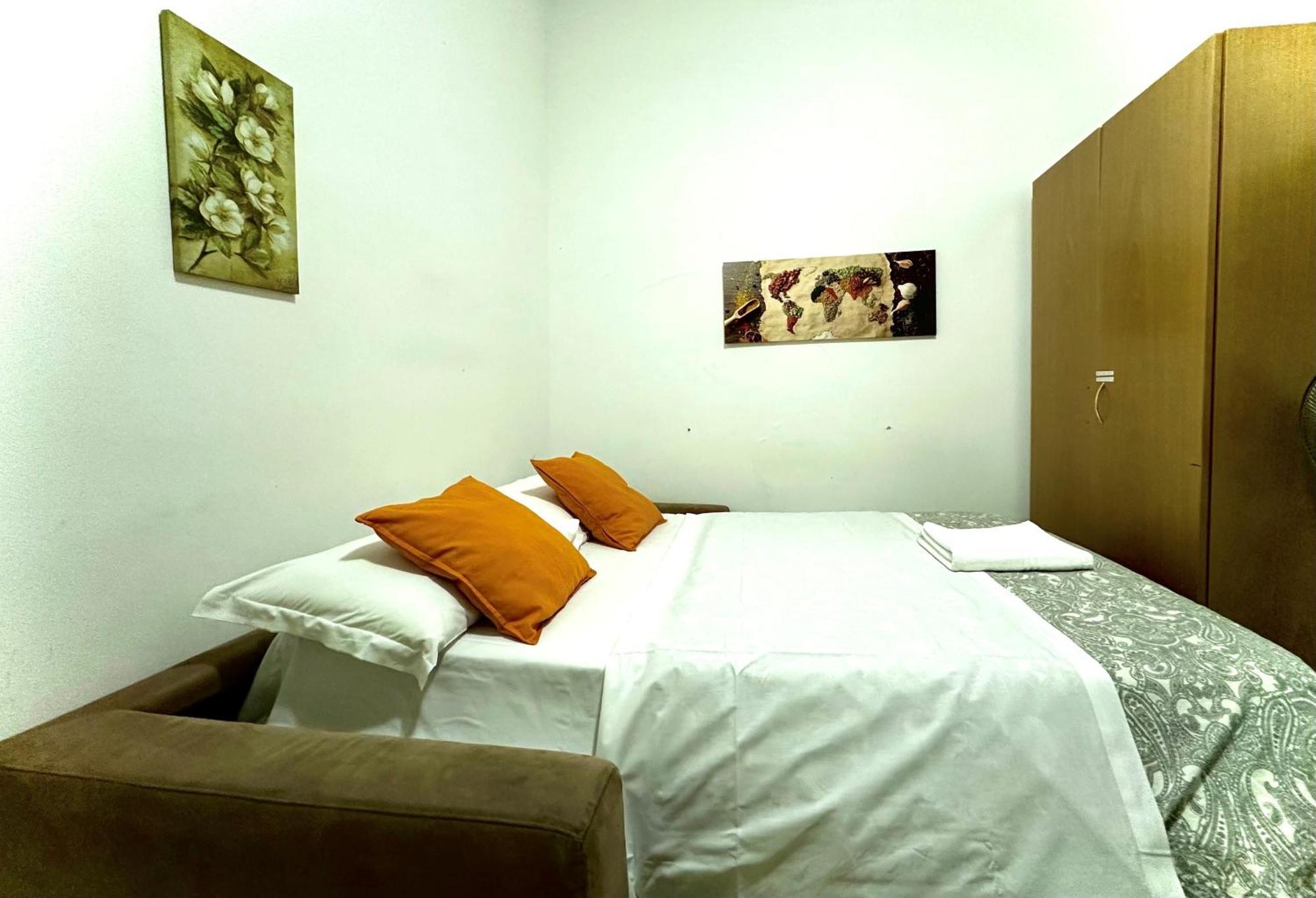 4 Bed Luxury Near Colosseum Apartamento