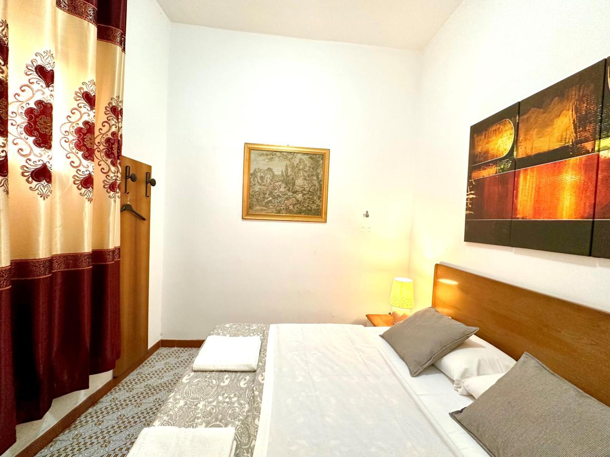 Apartamento 4 Bed Luxury Near Colosseum *
